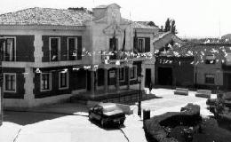 Ayuntamiento con la antigua plaza