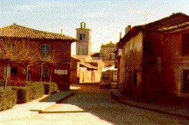 Vista de la iglesia desde la plaza