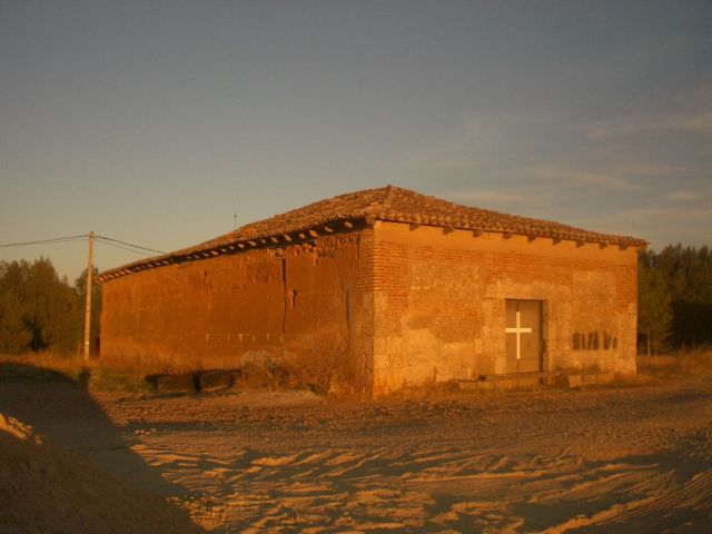 Laterales Sur y Oeste de la ermita